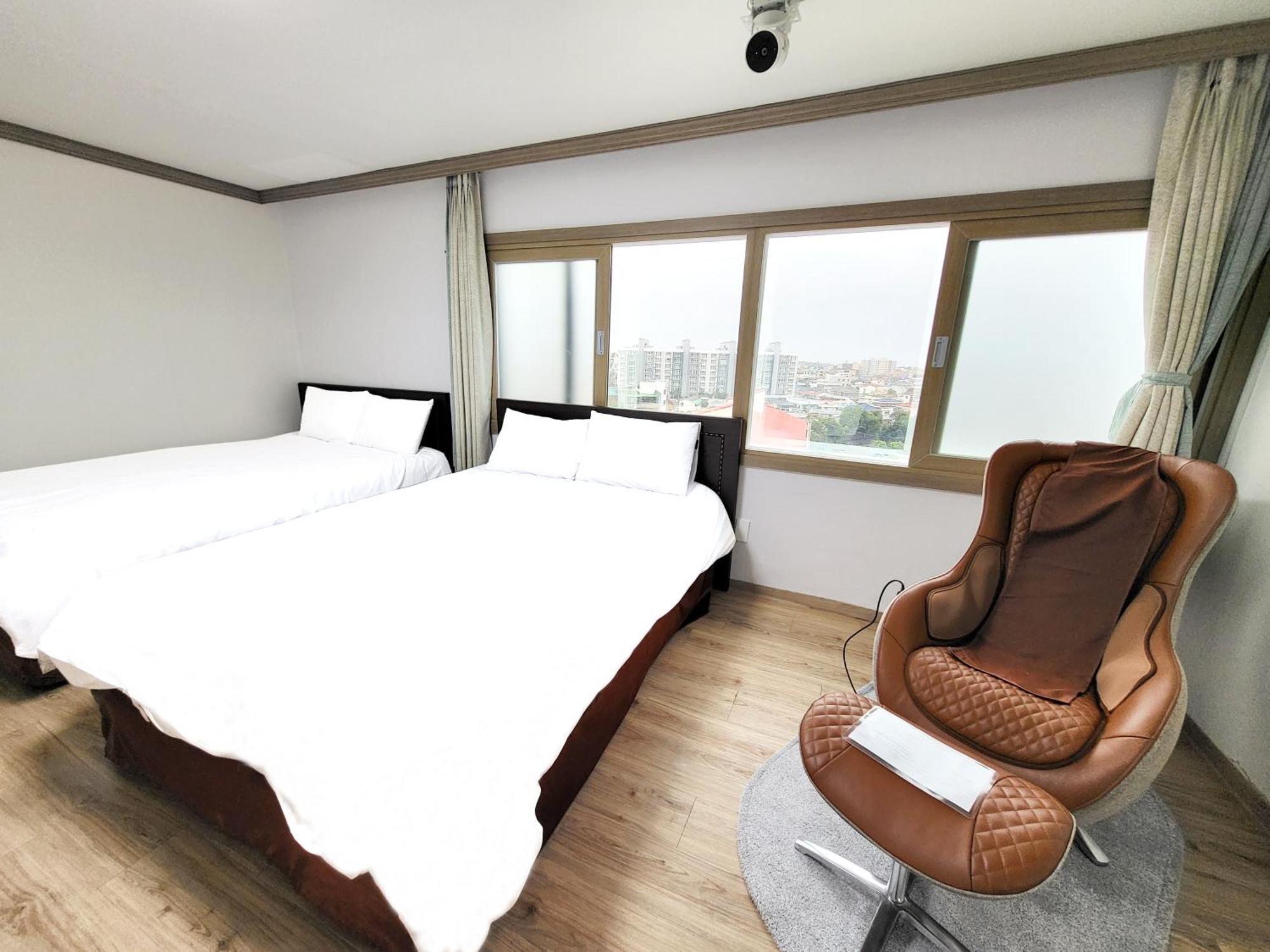 Top Island Hotel Jeju Exterior foto